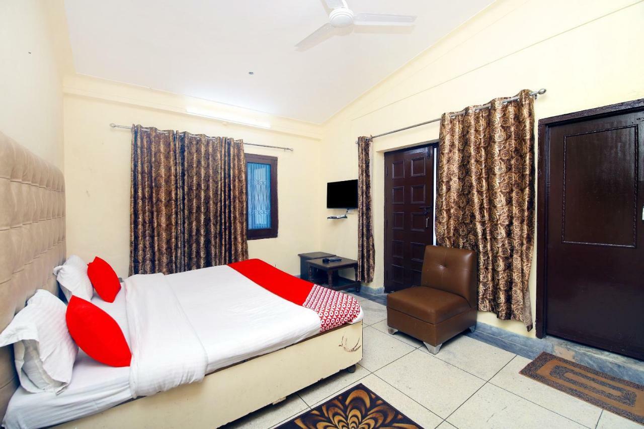 Oyo 8670 Hotel Usha Palace Mussoorie Exterior foto