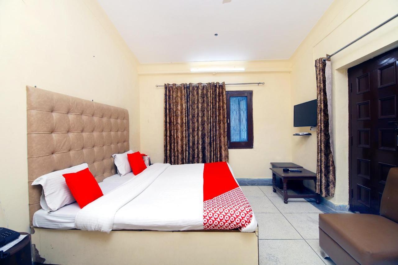 Oyo 8670 Hotel Usha Palace Mussoorie Exterior foto